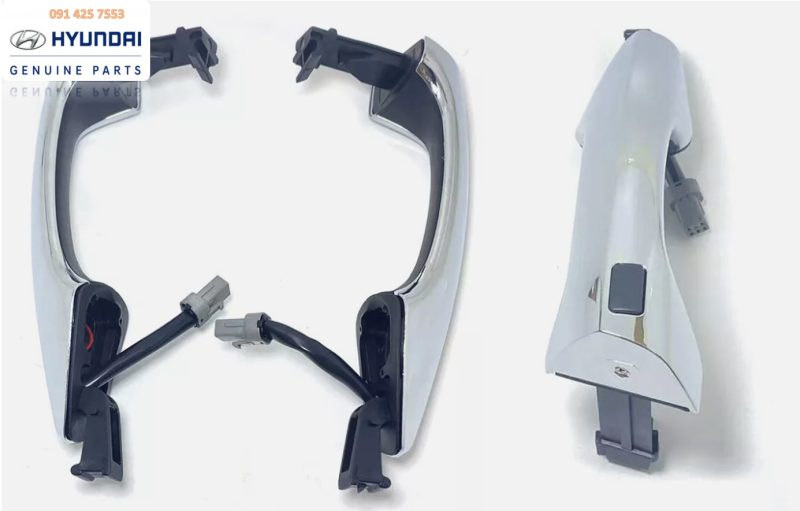 Tay Mở Cửa Ngoài Xe SantaFe Chính Hãng 826512W710