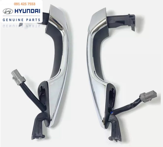 Tay Mở Cửa Ngoài Xe SantaFe Chính Hãng 826512W710